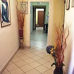 فندق Albergoteatro لا سبيتسْيا