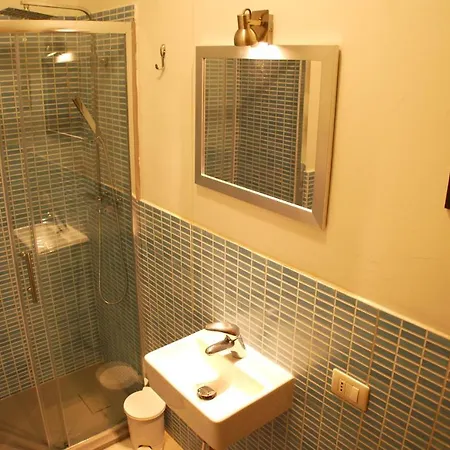 Готель Albergoteatro