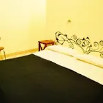Teatro Hotel *