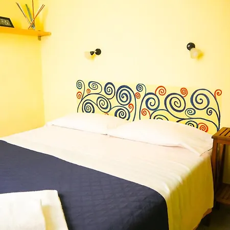 فندق Albergoteatro لا سبيتسْيا