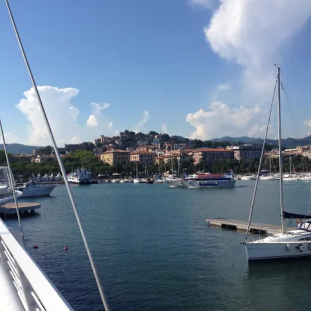 Hotell Albergoteatro La Spezia